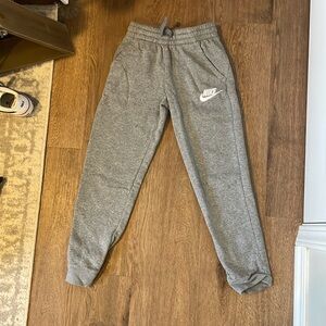 BRAND NEW worn once xxs Nike sweatpants!